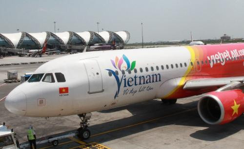 Chuyên cơ đội tuyển U23 Việt Nam dự kiến xuống Nội Bài lúc 12h ngày 28/1.