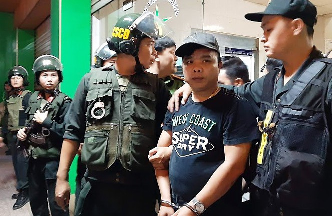 Công an bắt Đặng Quang Toàn tại bệnh viện Đa khoa Tâm Hồng Phước