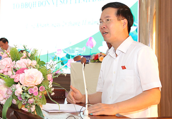 Đồng chí Võ Văn Thưởng, Ủy viên Bộ Chính trị, Bí thư Trung ương Đảng, Trưởng ban Tuyên giáo Trung ương tiếp xúc cử tri tỉnh Đồng Nai.