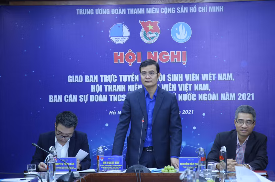 Anh Bùi Quang Huy, Ủy viên dự khuyết T.Ư Đảng, Bí thư thường trực T.Ư Đoàn, Chủ tịch Hội Sinh viên Việt Nam dự, chủ trì hội nghị. Ảnh: Lâm Đăng Hải
