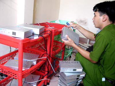 Bắt 4 đối tượng trộm cước viễn thông quốc tế quy mô lớn