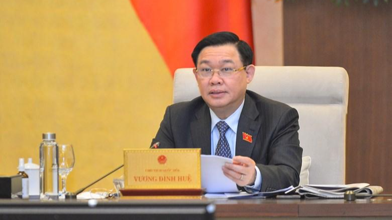 Chủ tịch Quốc hội Vương Đình Huệ phát biểu tại phiên họp. Ảnh QH