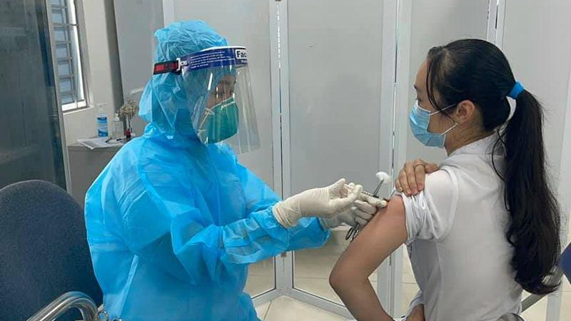 Đầu năm 2022, tiêm đủ liều vắc xin cho toàn bộ người dân trên 18 tuổi 