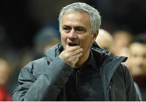 HLV Jose Mourinho thừa nhận sai lầm khi M.U thua Basel.