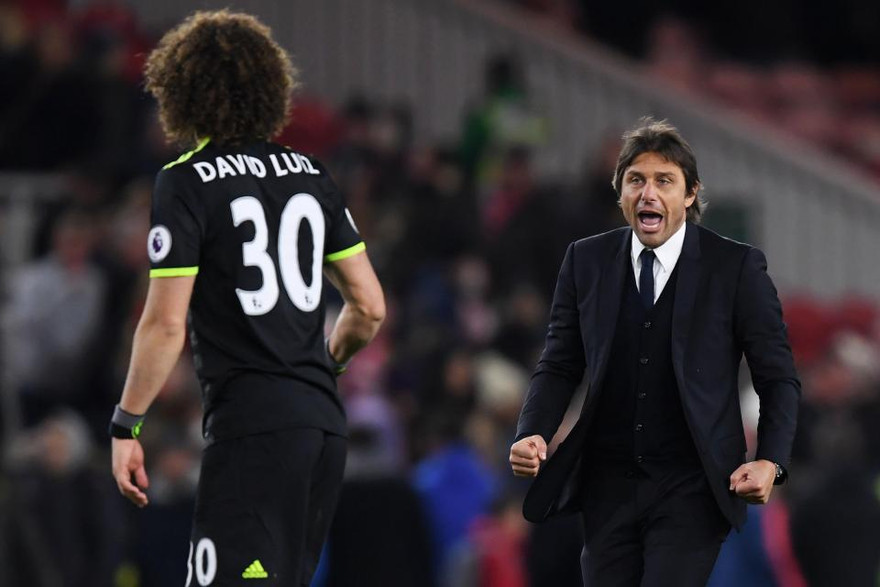 David Luiz bị “trảm” vì thân thiết với Diego Costa?