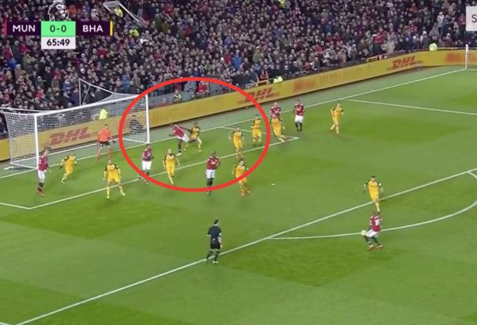 Tình huống Lukaku đá xấu với đối phương.