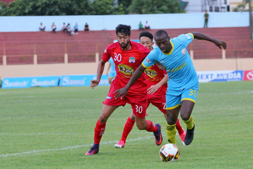 HAGL nhận nhiều thẻ đỏ nhất V.League 2017.