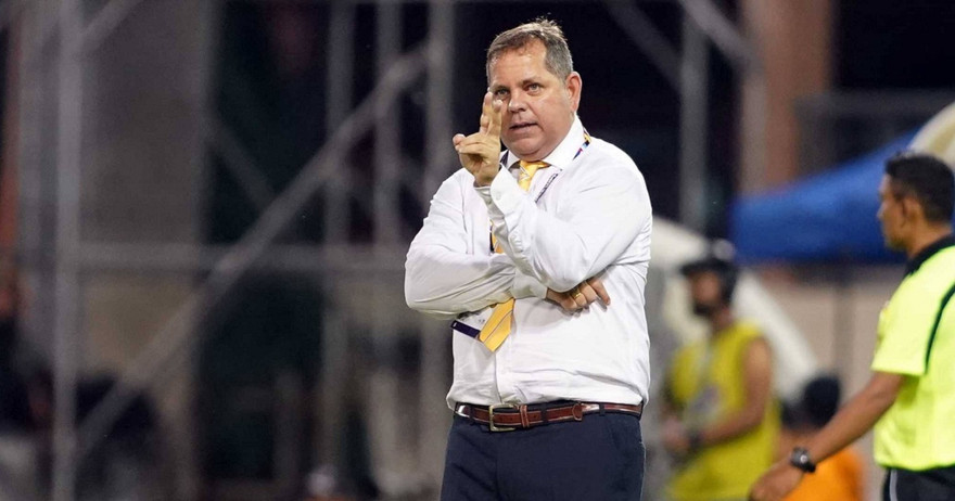 HLV Leonardo Vitorino tuyên bố muốn gây sốc tại Mỹ Đình.