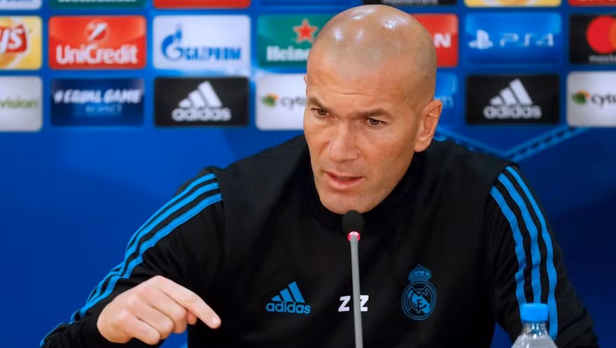 HLV Zidane tiết lộ Real Madrid sẽ mua sắm vào mùa Đông sắp tới.