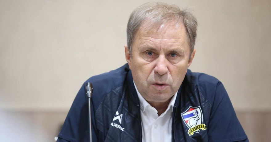 HLV Rajevac có thể rời bỏ ĐT Thái Lan để sang Trung Quốc thi đấu.