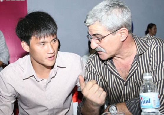 Công Vinh mang HLV Calisto trở lại Việt Nam?