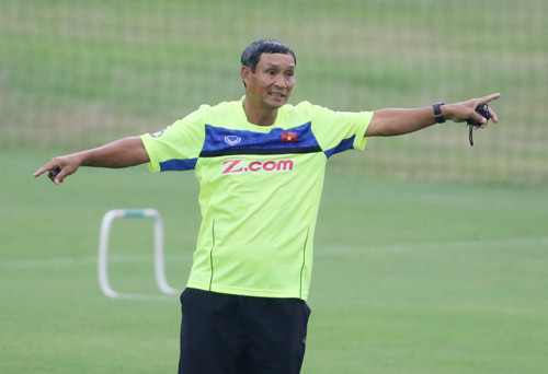 HLV Mai Đức Chung nói về chuyện thắng Campuchia 9-0.