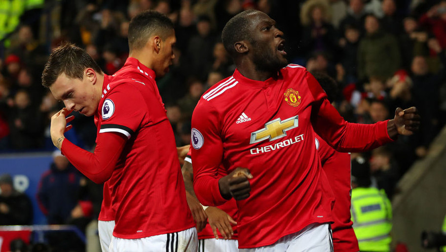 Romeu Lukaku bất mãn khi Ibrahimovic được cưng chiều.