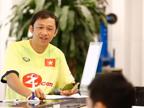 HAGL bổ nhiệm HLV Dương Minh Ninh thay HLV Nguyễn Quốc Tuấn.