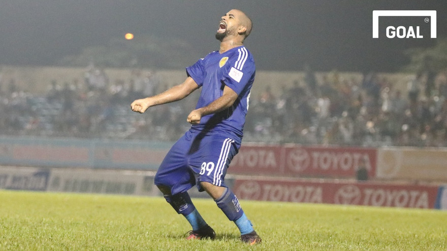 Quảng Nam chiếm lợi thế lớn trong cuộc đua tới ngôi vô địch V.League 2017.