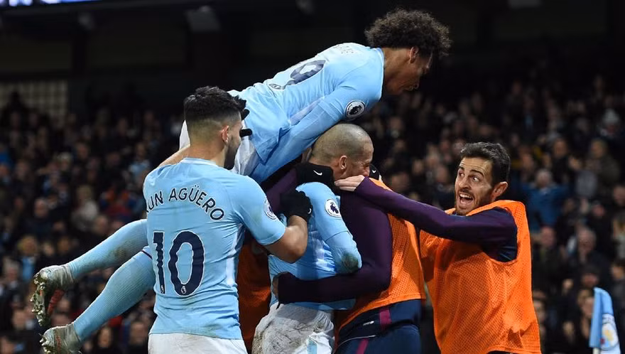 Man City có chiến thắng nghẹt thở trước West Ham.