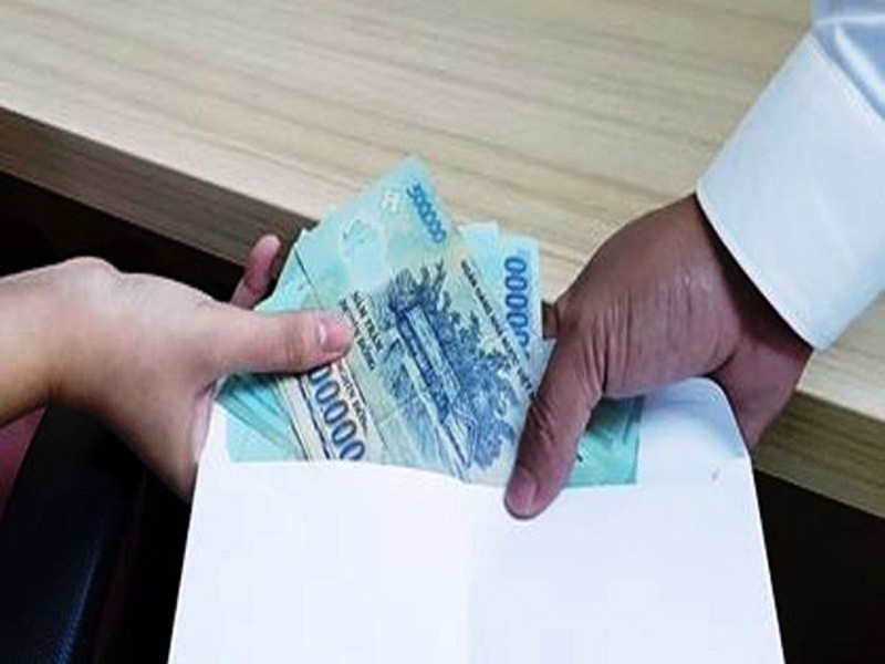 Tạm giam một phóng viên có hành vi cưỡng đoạt 20 triệu đồng