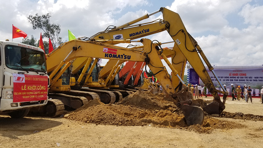 Cao tốc Cam Lộ - La Sơn là dự án giao thông lớn đầu tiên được khởi công trong nhiệm kỳ Bộ trưởng GTVT Nguyễn Văn Thể.