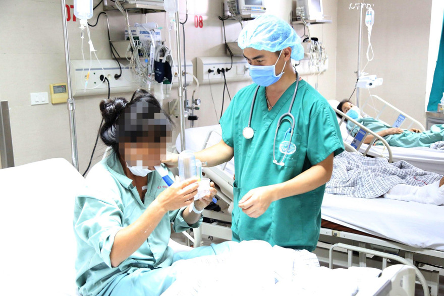 Bệnh nhân Trần Thị T. 49 tuổi trú tại Hà Lộc - Thị Xã Phú Thọ đang hồi phục tốt sau khi phẫu thuật. Ảnh: BS cung cấp