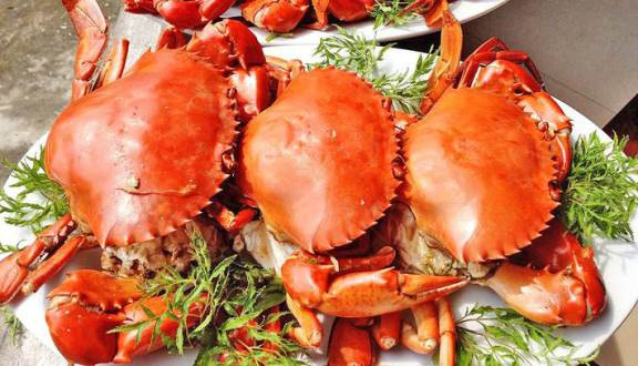 Hải sản, thức ăn giàu đạm là thực phẩm 'đại kỵ' với người bị bệnh gout. Ảnh minh họa: Internet