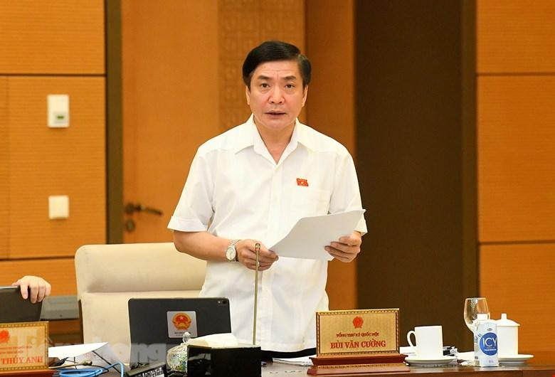 Tổng Thư ký Quốc hội Bùi Văn Cường tại phiên họp 