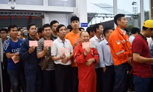 Cử tri 3 phường ở TPHCM đi bầu cử sớm