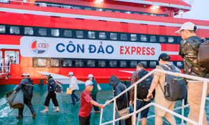 Tàu cao tốc Thăng Long hoạt động trở lại sau 6 tháng tạm ngưng