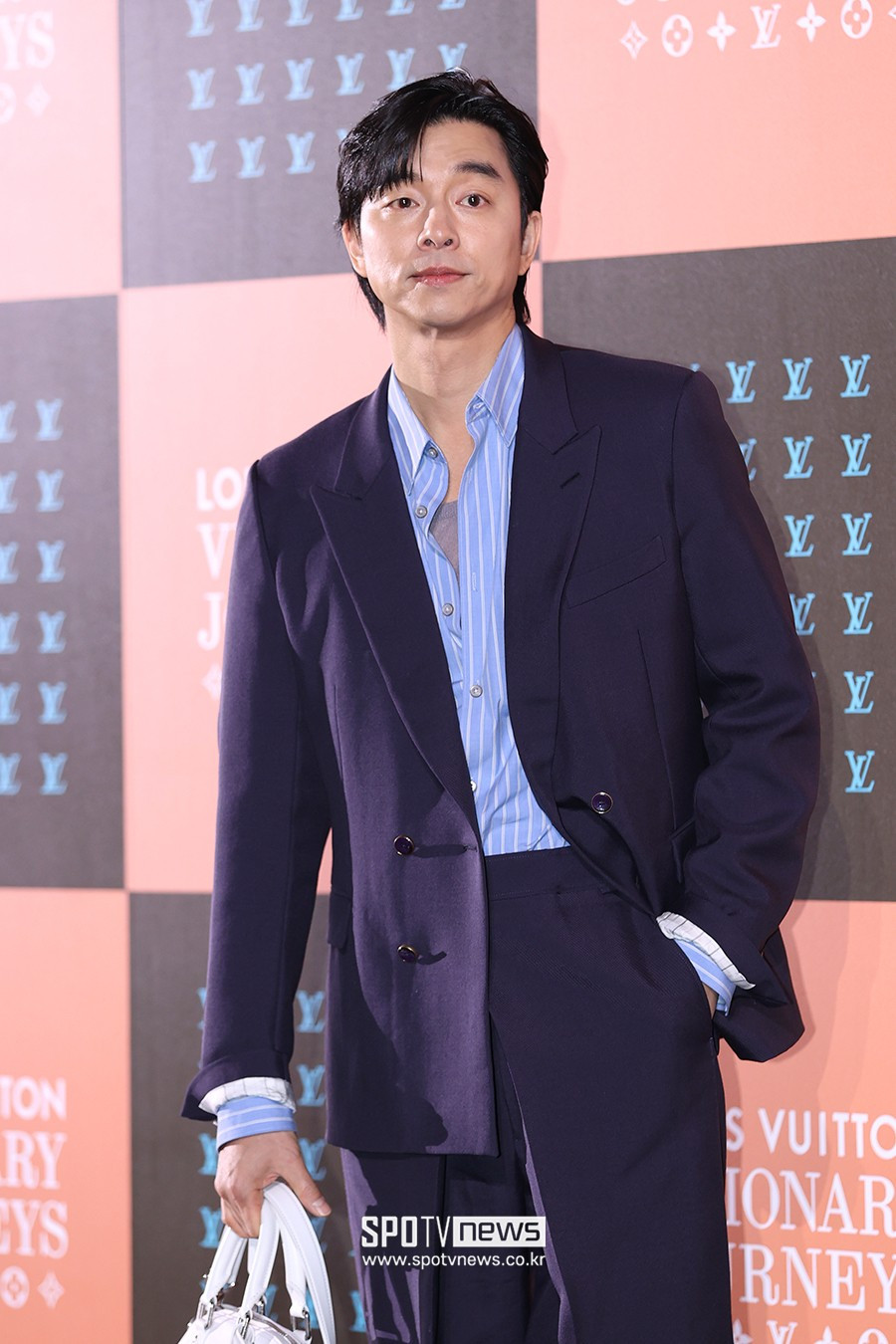 louis-vuitton-visionary-journey-seoul-gong-yoo.jpg