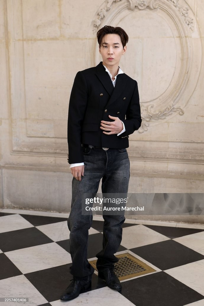 paris-fashion-week-men-dior-henry-lau.jpg