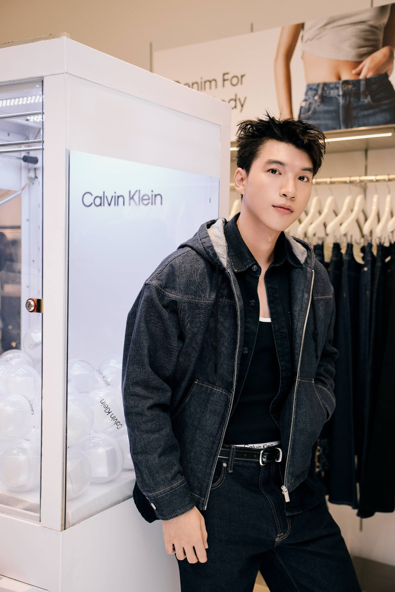 calvin-klein-hieuthuhai-dec.jpg