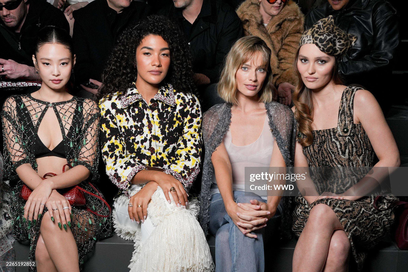paris-fashion-week-chanel-jennie-kim-livia-dean-margot-robbie-va-lily-rose-dep.jpg