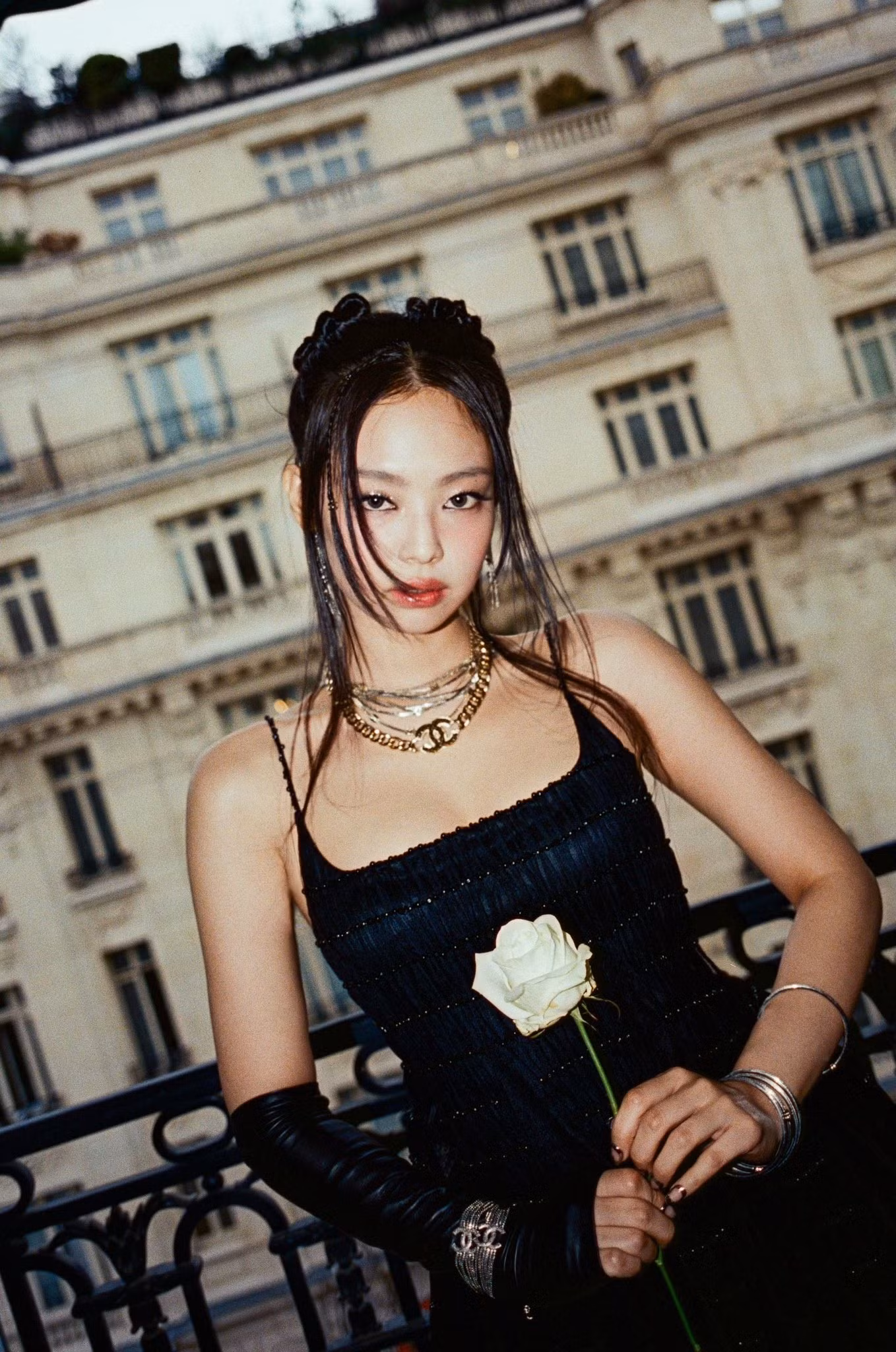 chanel-jennie-d1.jpg
