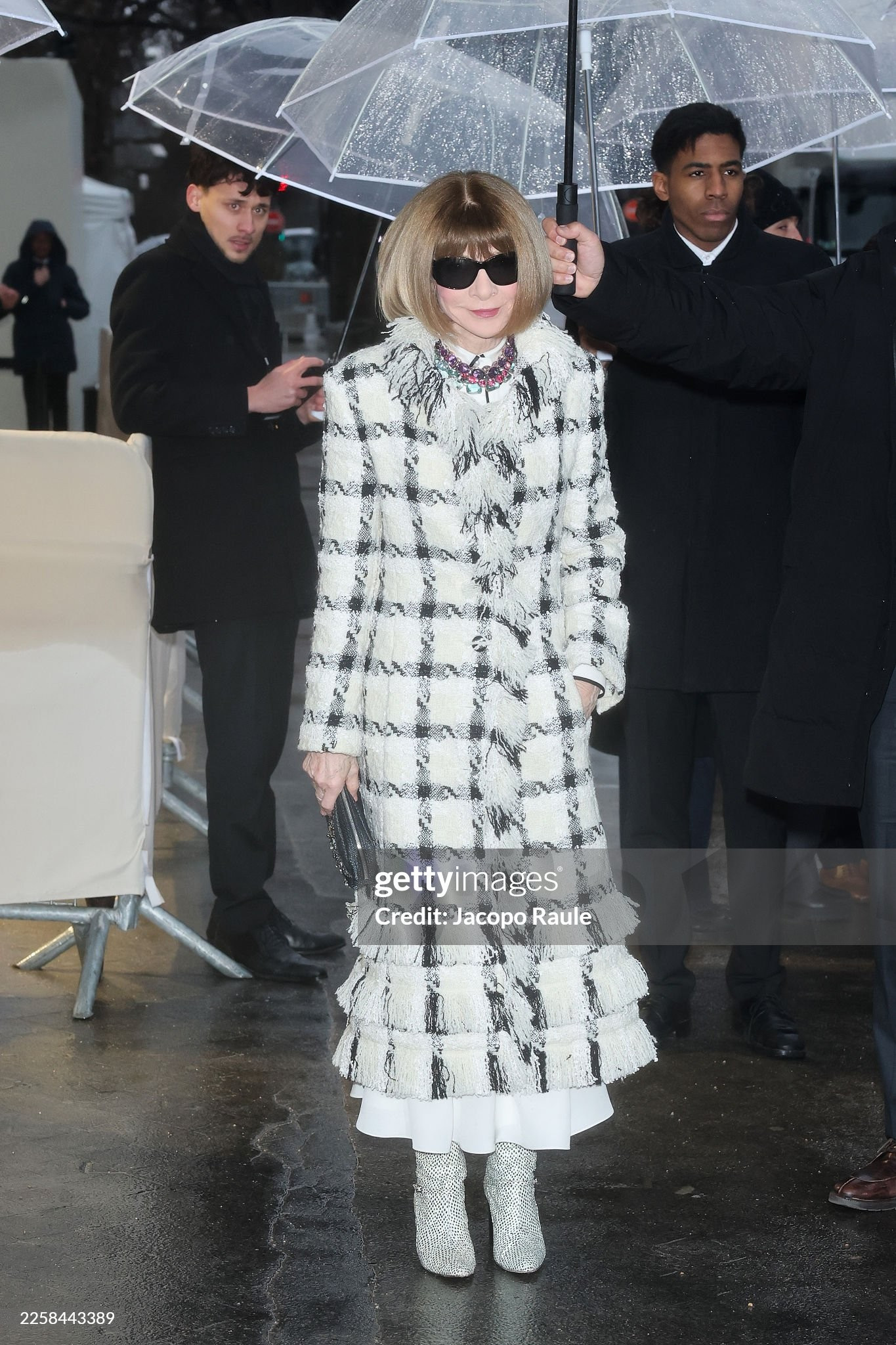 chanel-haute-couture-show-paris-anna-wintour-anna-wintour.jpg