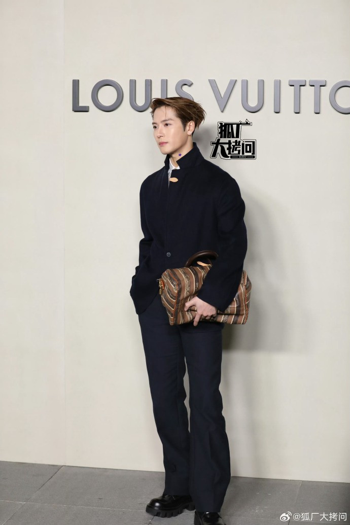 louis-vuitton-beijing-jackson-wang.jpg
