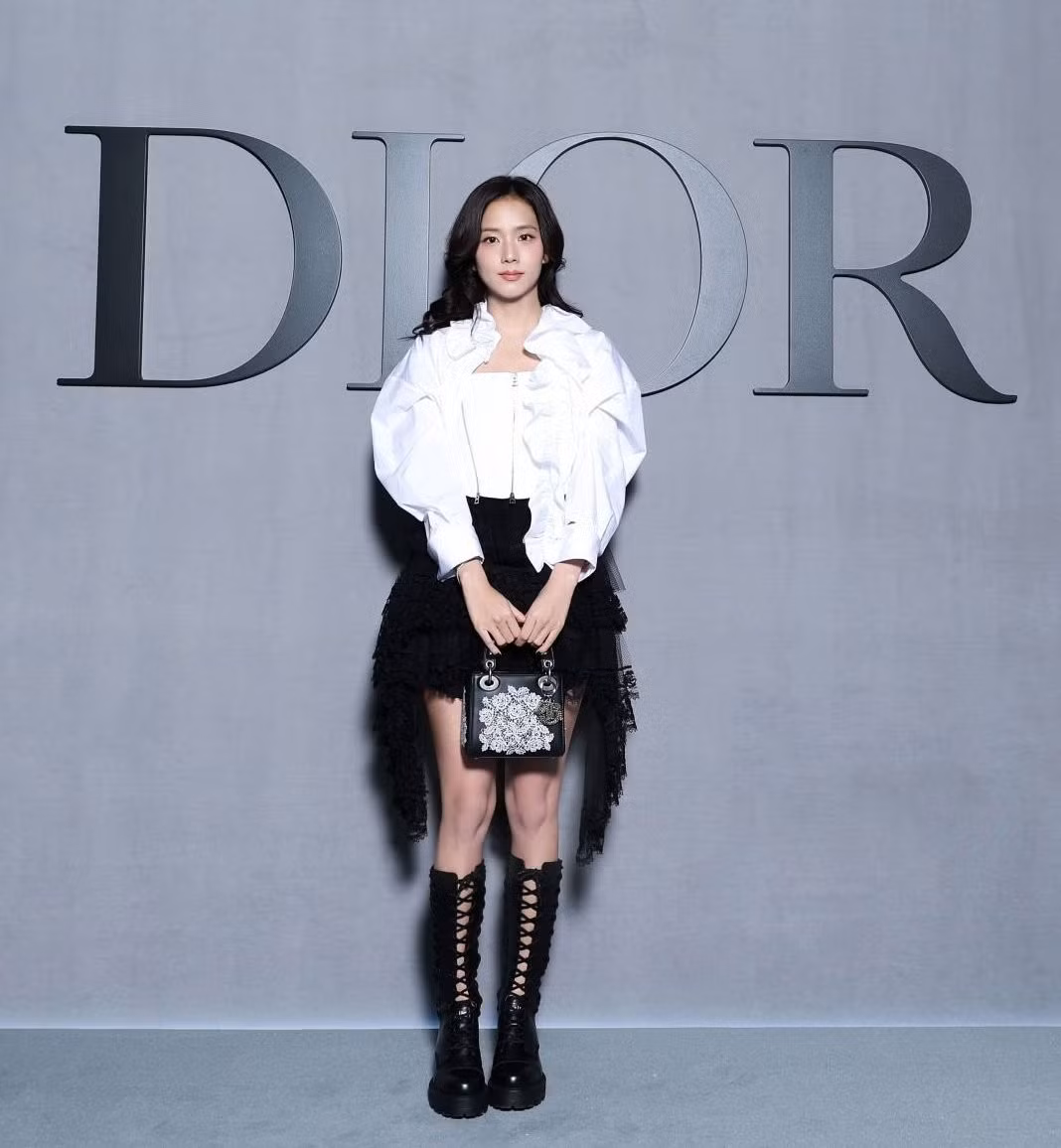 paris-fashion-week-dior-jisoo-a.jpg