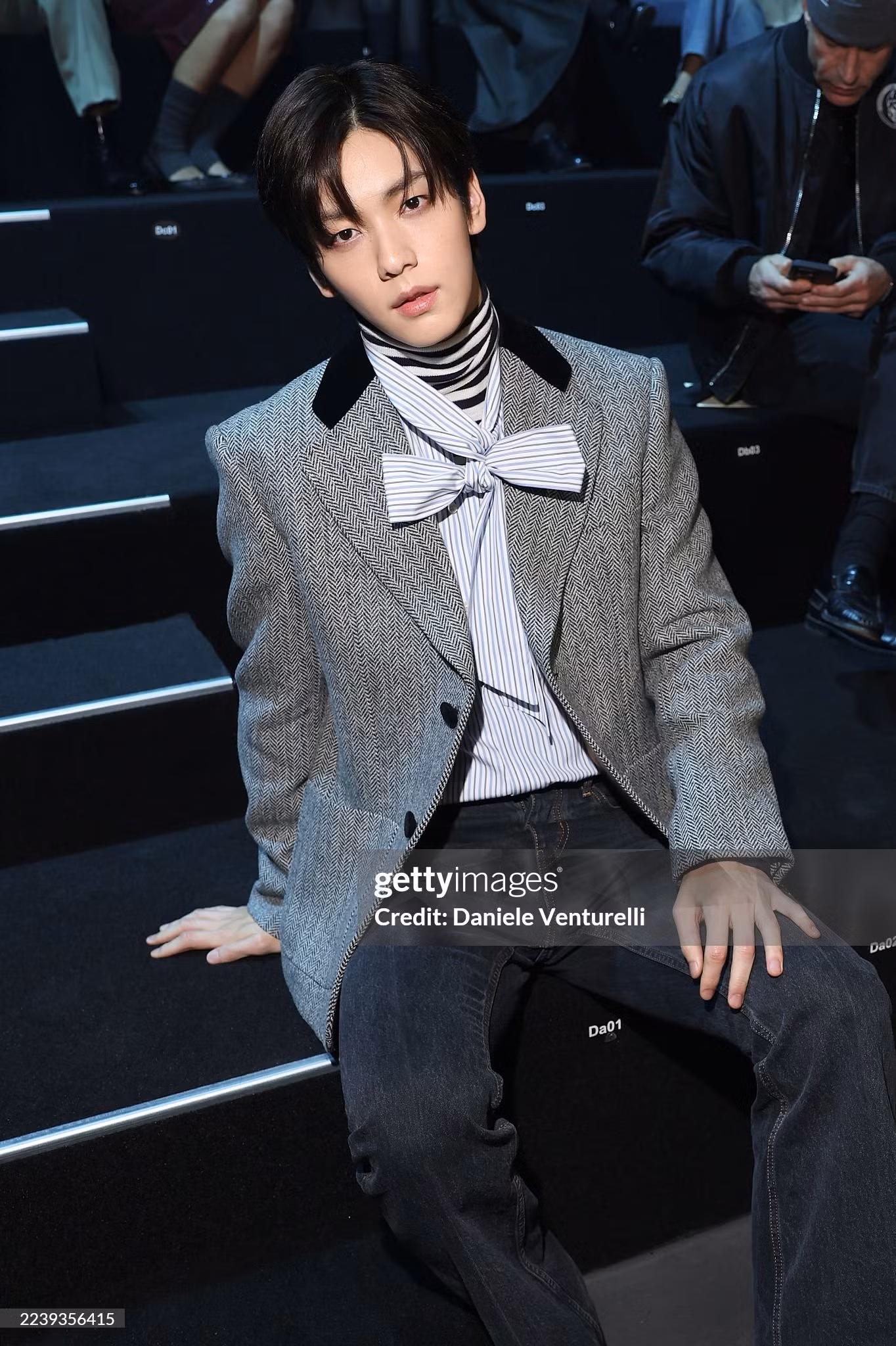 paris-fashion-week-valentino-spring-summer-2026-soobin-tomorrow-x-together-2.jpg