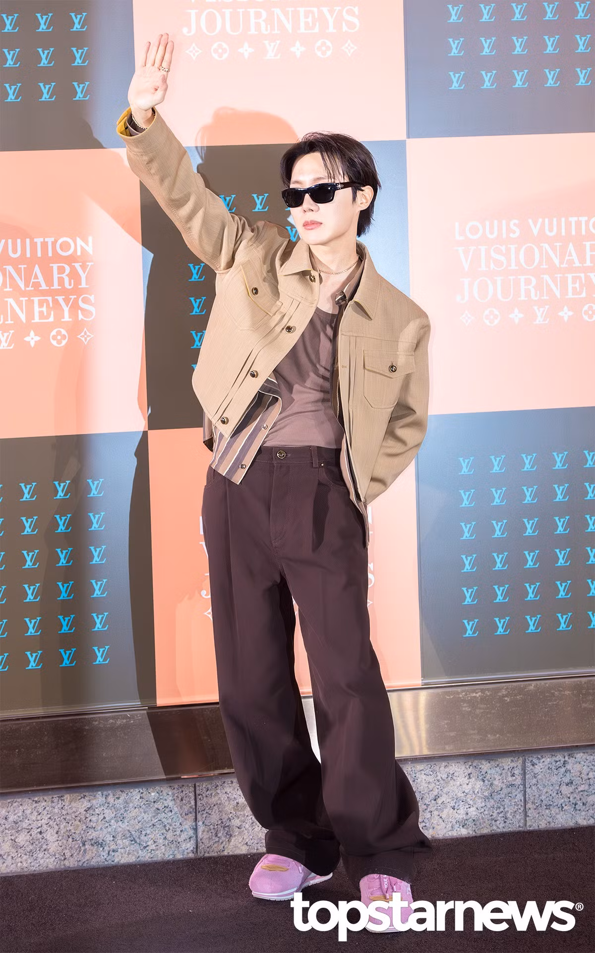 louis-vuitton-year-end-2025-hieuthuhai-jhope.jpg