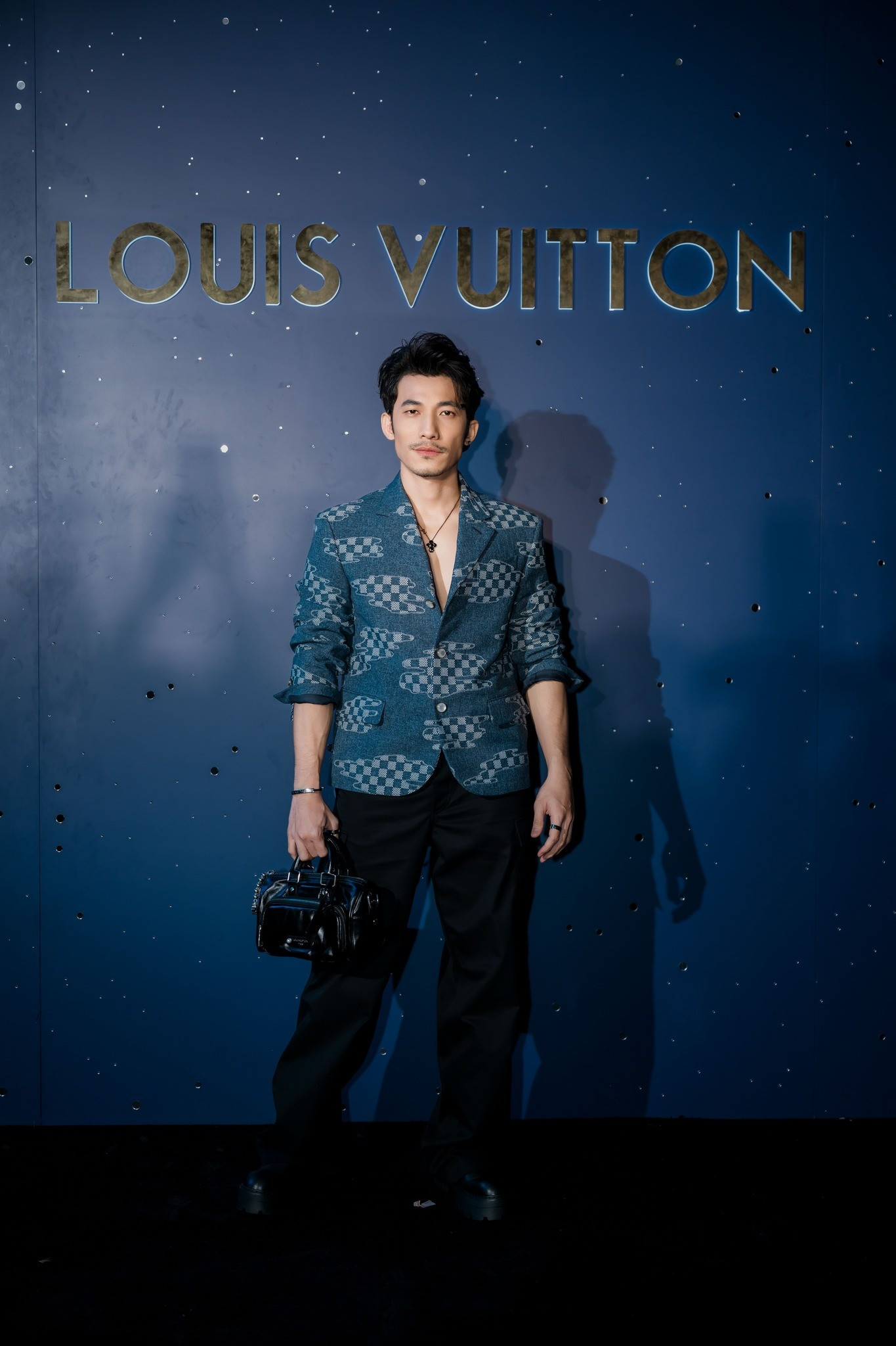 louis-vuitton-year-end-2025-lien-binh-phat-fre.jpg
