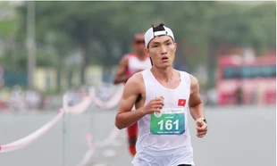Hoàng Nguyên Thanh là nam VĐV marathon duy nhất dự SEA Games 33.