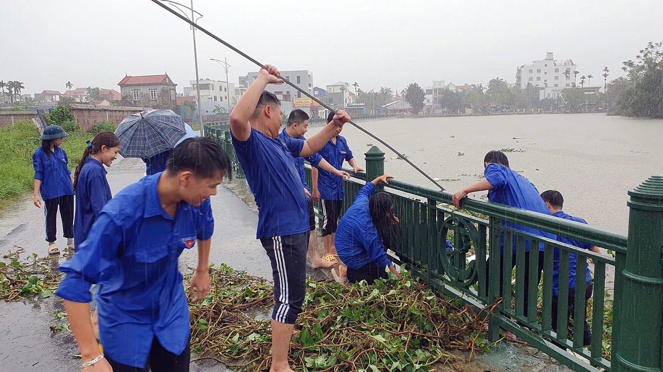 tp-thanh-nien-chong-bao-13.jpg