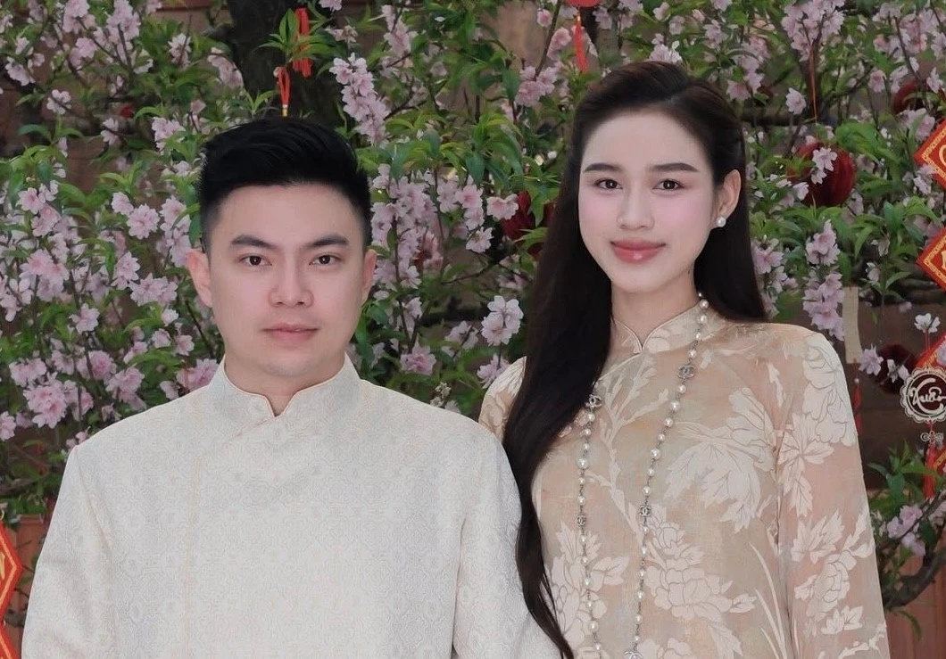 Tăng Thanh Hà và loạt sao Việt khoe áo dài Tết tinh tế, phong cách đa dạng