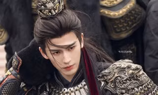 Sau biệt danh "tướng quân kem nền", Trương Lăng Hách lại bị soi động thái lạ