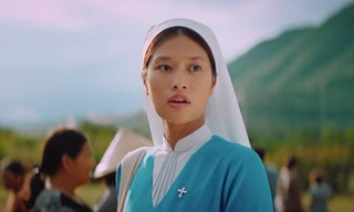 Hiếm thấy nàng hậu Việt nào chịu chơi cỡ này: Để mặt mộc hoàn toàn trên phim