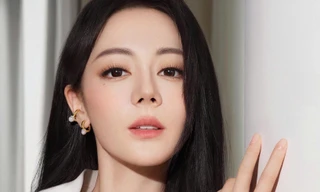 Vì sao dân mạng lại vui mừng ra mặt trước bức ảnh Địch Lệ Nhiệt Ba đi ăn tối?