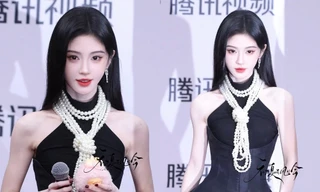 “Mỹ nữ 4000 năm” Cúc Tịnh Y bị nghi đụng dao kéo vì bờ vai nhấp nhô lạ lùng