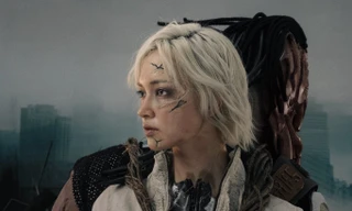 Châu Bùi tung màn biến hình lần 2 cho Halloween, đố bạn nhận ra nhân vật nào