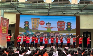 Hà Nội: Teen THCS Vân Hồ háo hức tham gia tiết học đặc biệt về An toàn giao thông