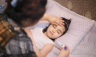 Đang khỏe mạnh bỗng nguy kịch sau 24 giờ vì sốt cao, có phải “sốt nhiễm khuẩn”?