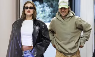 Hailey Bieber phủ nhận tin đồn "phải bán thương hiệu mỹ phẩm để trả nợ cho chồng"