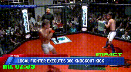 Võ sĩ tung cú đá "ngã bàn đèn" hạ knock-out đối thủ trong tích tắc